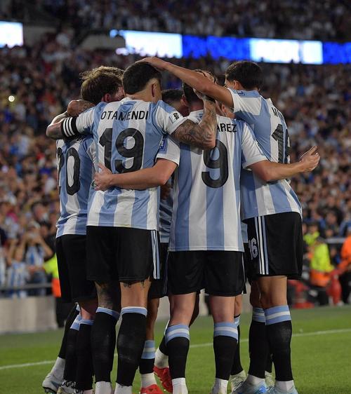 【阿根廷VS巴西直播：南美巅峰对决，谁能笑到最后？】