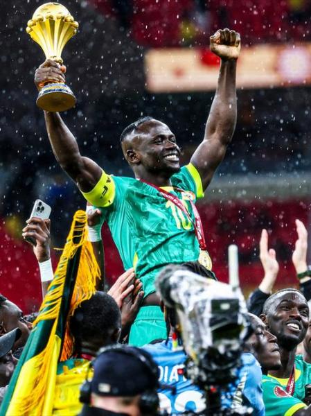 【NBA总决赛第五场：激情四溢，悬念迭起，谁将问鼎巅峰？】