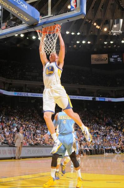 勇士VS国王，一场激情四溢的篮球盛宴！