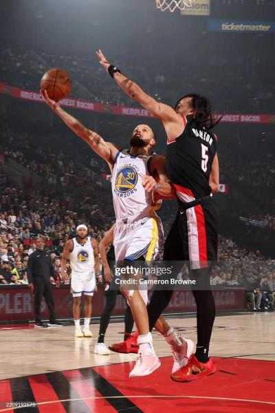 勇士开拓者，激情碰撞，谁主沉浮？