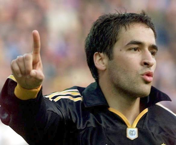 劳尔冈萨雷斯:足球场上的舞者,梦想的追逐者