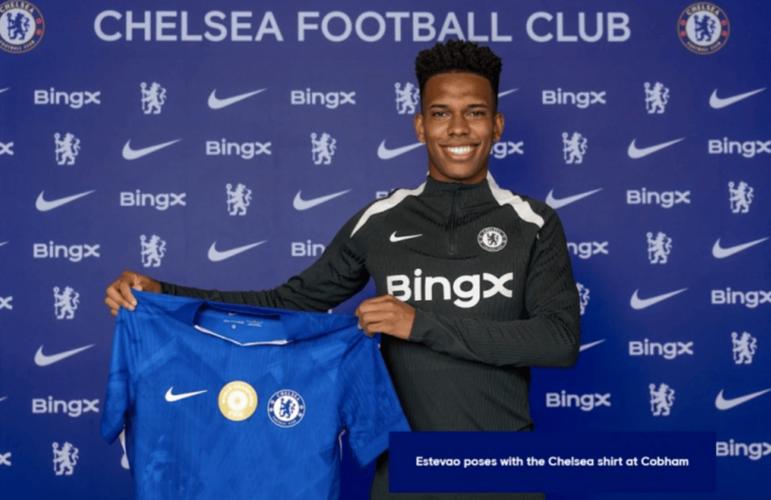 英媒：埃斯特旺加盟切尔西后一直在学习英语，现在已经有很大进步