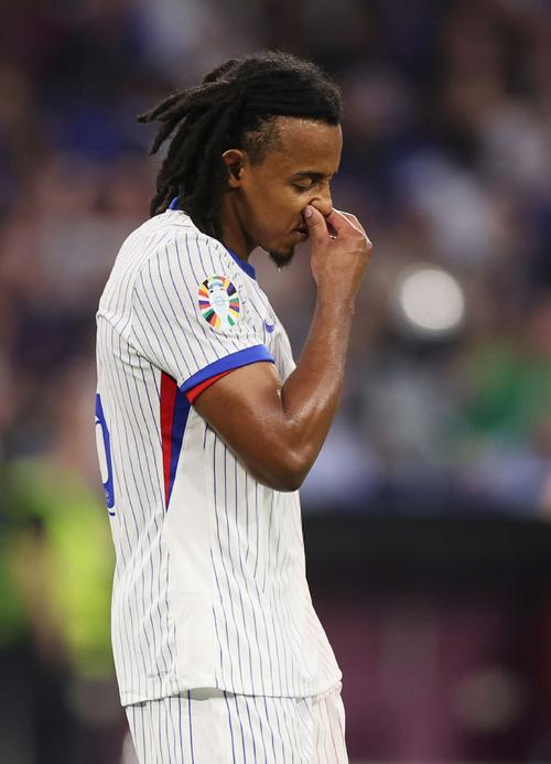 法国队连续3场比赛丢球，自2023年11月至2024年3月以来的首次