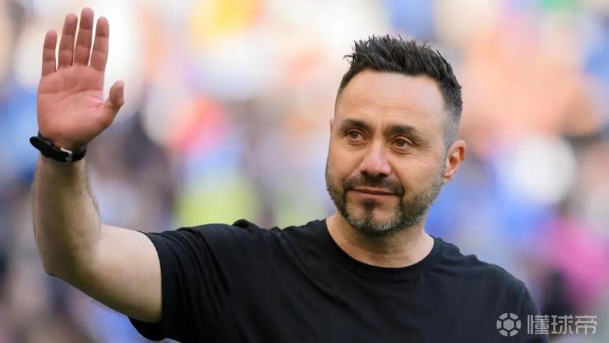 罗马诺透露热刺在全力追求德泽尔比,哪怕只有一丝希望也绝不会放弃_英超直播