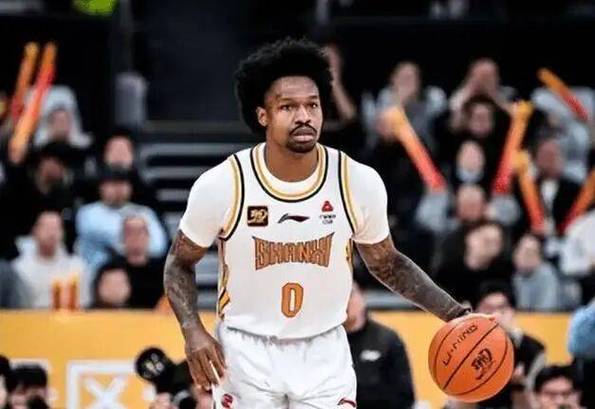 古德温强调季后赛强度呼吁团队合作并保持健康状态_CBA直播