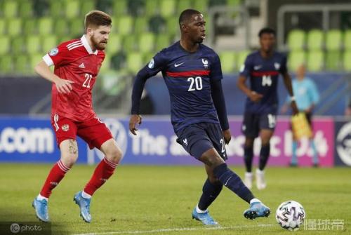 记者:安德烈科斯蒂奇转会费350万欧+450万欧奖金+二转分成