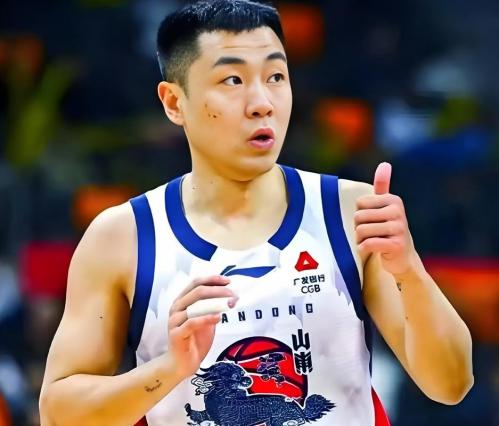 山东男篮找到奇兵射手！首秀5个三分击溃广东，高诗岩数据很亮眼
