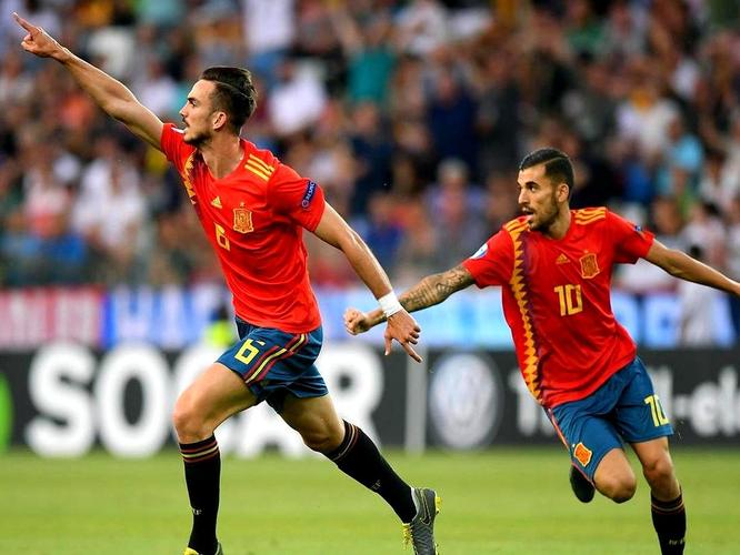 曼联买托纳利恐需9000万！经纪人证实英超豪门争夺，红魔最大热门