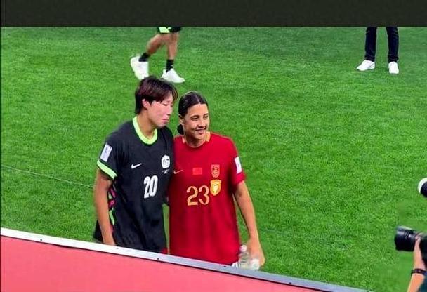 邵子钦吸引了多家欧洲俱乐部的关注，但最终被本菲卡签下