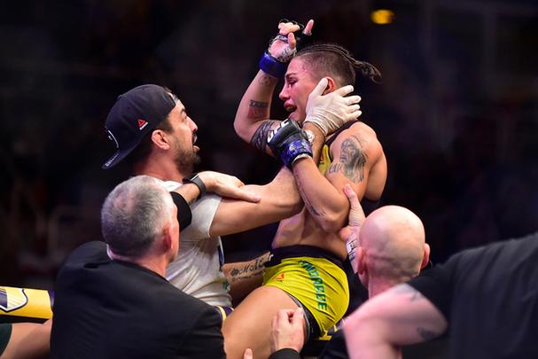 德罗西:赛后我拥抱了洛卡特利,告诉他要振作起来,一切都会过去