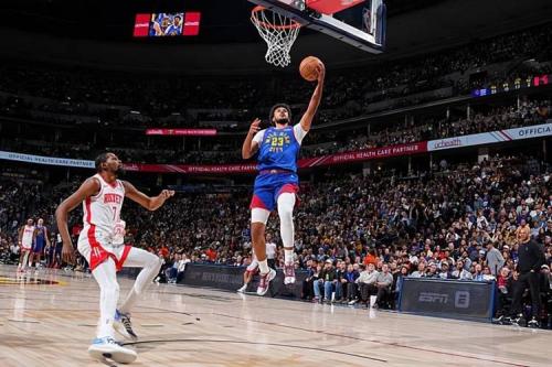 能得分能防守还能传球,掘金锋线大将的状态看起来真是相当不错