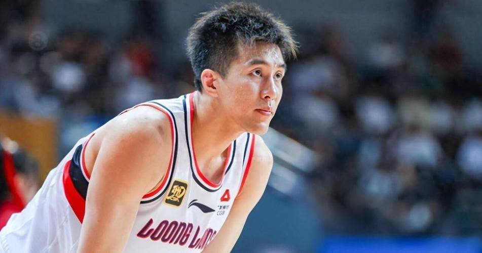 郭艾伦直播谈“被骗千万风波”：不想追究借机会抽个奖吧