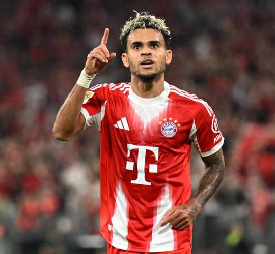 能打硬仗!路易斯迪亚斯近4场欧冠,已为拜仁贡献2球3助攻