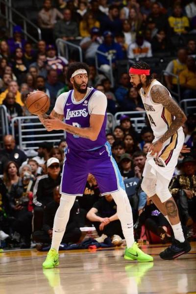 夸梅:亚历山大把勒布朗的的脚给打软了这是不是就是避战之王