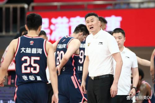 广东男篮赞助商力挺杜锋，邱彪被球迷骂到心凉，上海男篮锁定前二