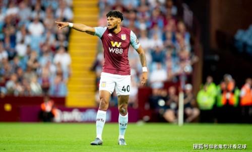 又是手接球争议！此前加布“孩子般错误”没判点，明斯被判点