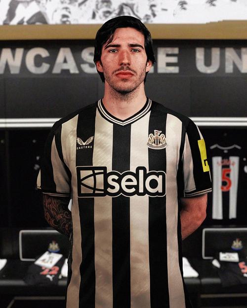 德天空：田中碧愿意今夏离开利兹联，转会费在10001200万欧