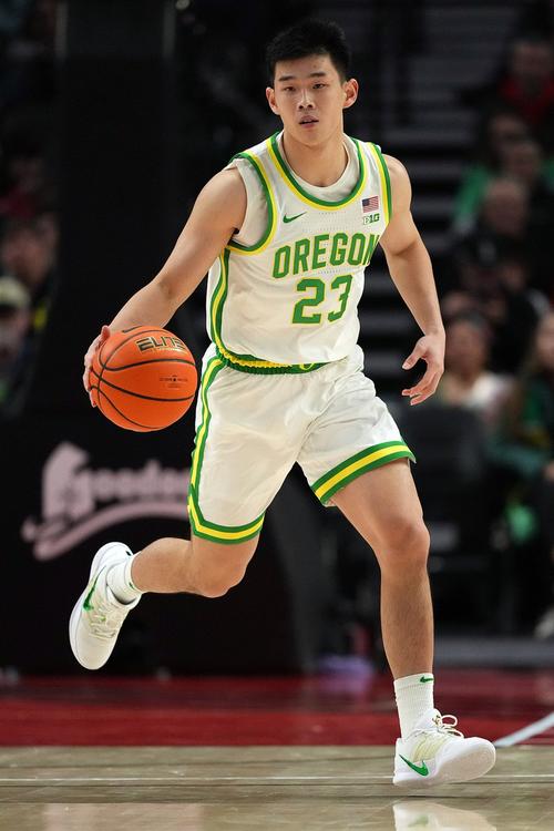 林葳申请转校!俄勒冈大学新赛季6人转校&4人毕业彻底推倒重建