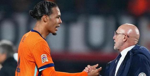 曾40逆转巴萨！范戴克：情况和那时相似巴萨当时有历史最佳之一