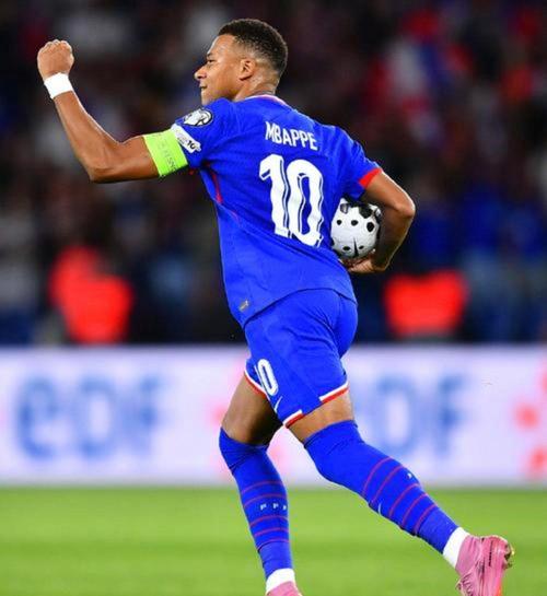 7场比赛仅打进1球，阿斯：姆巴佩正陷入前所未有的低迷境地