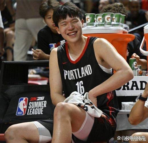 拓媒：杨瀚森兑现了天赋也未必比克林根强多少只能互相挤占时间