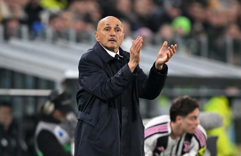 意媒：斯帕莱蒂今夏可能提拔冬窗从拜仁加盟的19岁小将利契纳