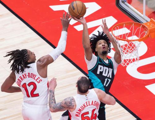 常规赛遭猛龙横扫，骑士4大优势仍被看好！官网预测41晋级半决赛