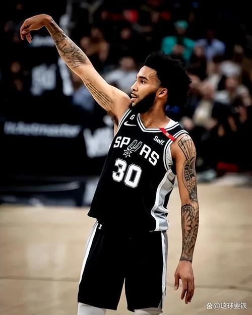 尚帕尼&凯尔登均赛季全勤米奇：有稳定拼图是我们取得佳绩的关键