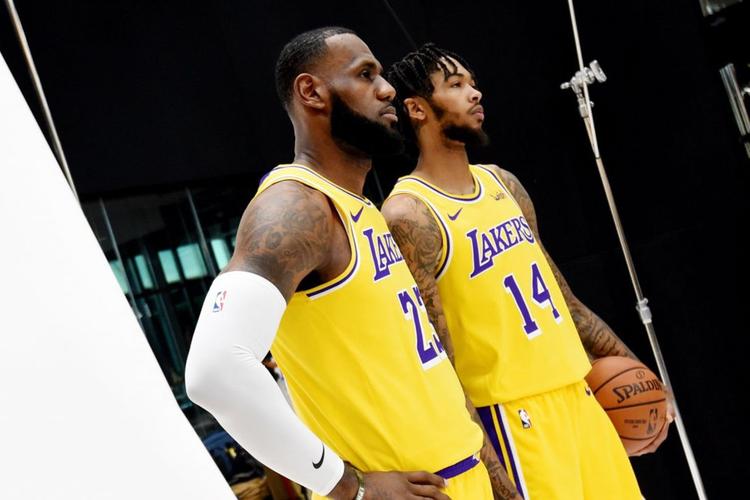 NBA官方：英格拉姆和詹姆斯当选常规赛最后一周东西部最佳