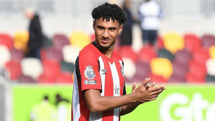 德甲新帅Eta遭性别攻击，俱乐部连发5条回怼：这就是性别歧视