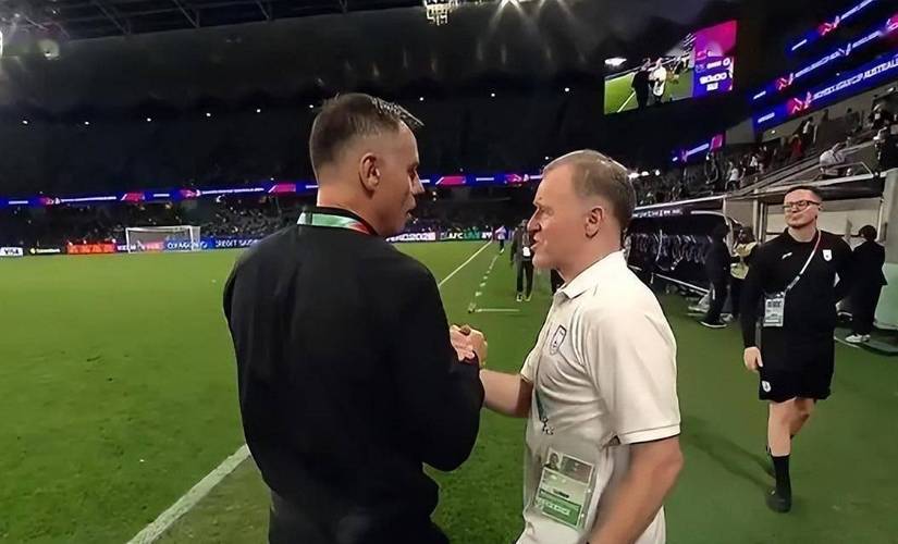 费迪南德谈利马红牌：裁判的判罚简直是笑话，这算不上暴力行为