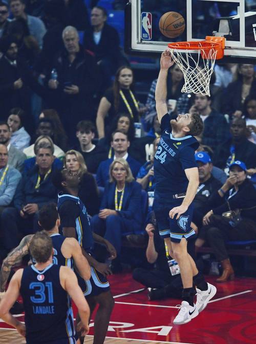 76人力克魔术挺进季后赛！班凯罗疯狂打铁+失误