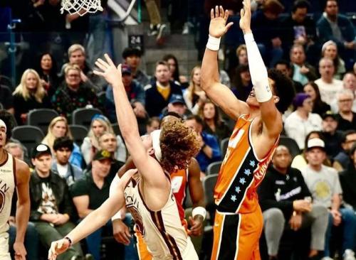 领先13分被逆转！小卡关键球单腿追梦抢断下半场7分5失误沦罪人