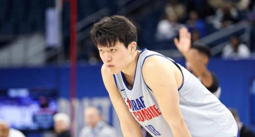 如何防阿夫迪亚文班全明星采访：他得到很多罚球防守不要犯规