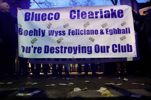 记者：切尔西球迷怒火难平，BlueCo需直面沟通危机