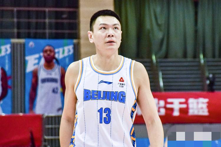 北青：北汽男篮将为三冠功勋朱彦西举办退役仪式