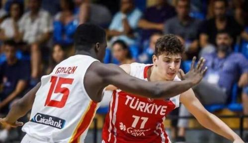 没掉链子！艾顿10中8高效拿下19分11板2助1帽对位不虚申京