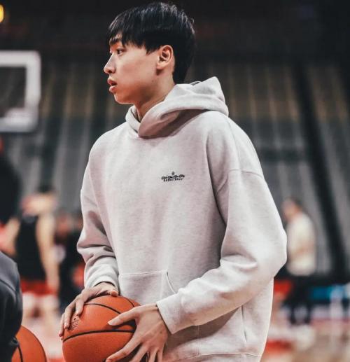 新疆男篮面临调整！齐麟合同到期，外援一个不留，寻找新帅